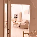 Lägenhet Dimora Di Alessia *